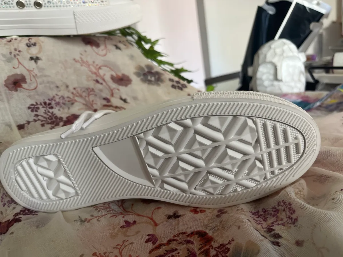 Jolie Boutique sneakers – Size 4 – Brand New